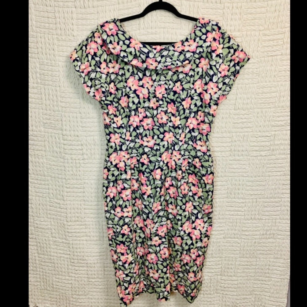 Vintage Maggy London Linen Boat Neck Floral Dress